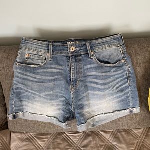 Levi Denizen High Rise Shorts 3” Inseam